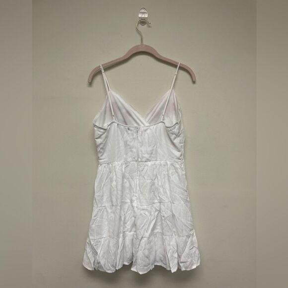 Trixxi White Bodice Embroidered Floral V Neck Cupcake Dress SZ L - Picture 8 of 8